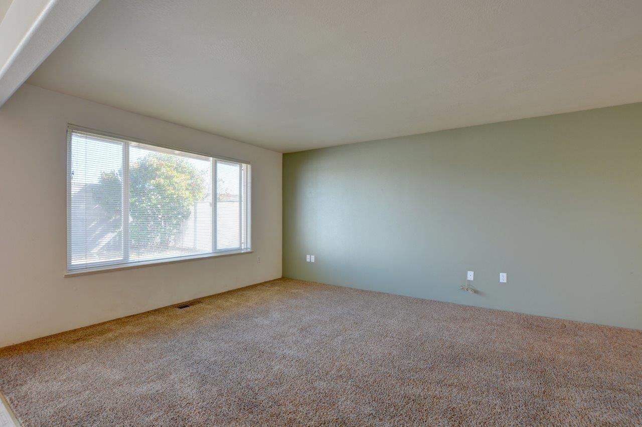 1068 Glengrove Avenue