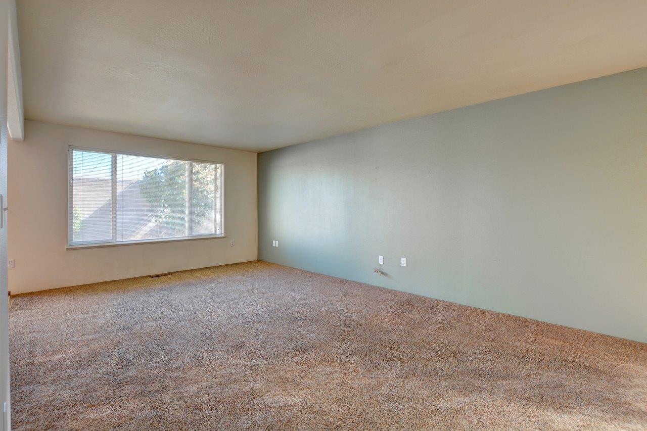 1068 Glengrove Avenue