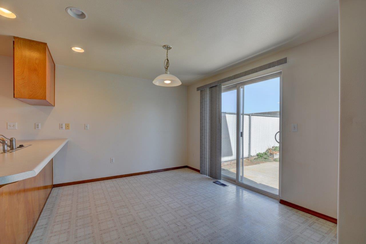 1068 Glengrove Avenue