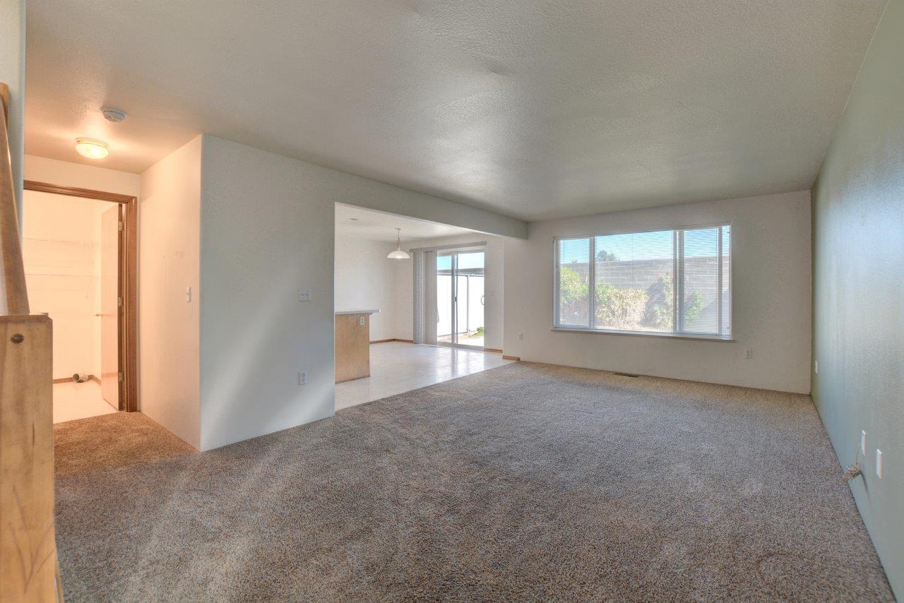 1068 Glengrove Avenue