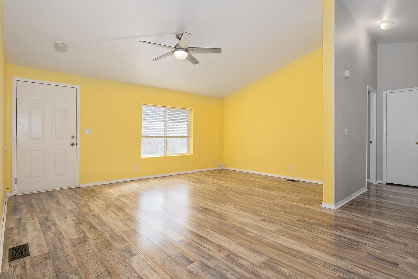 633 E Archwood Drive, UNIT 63