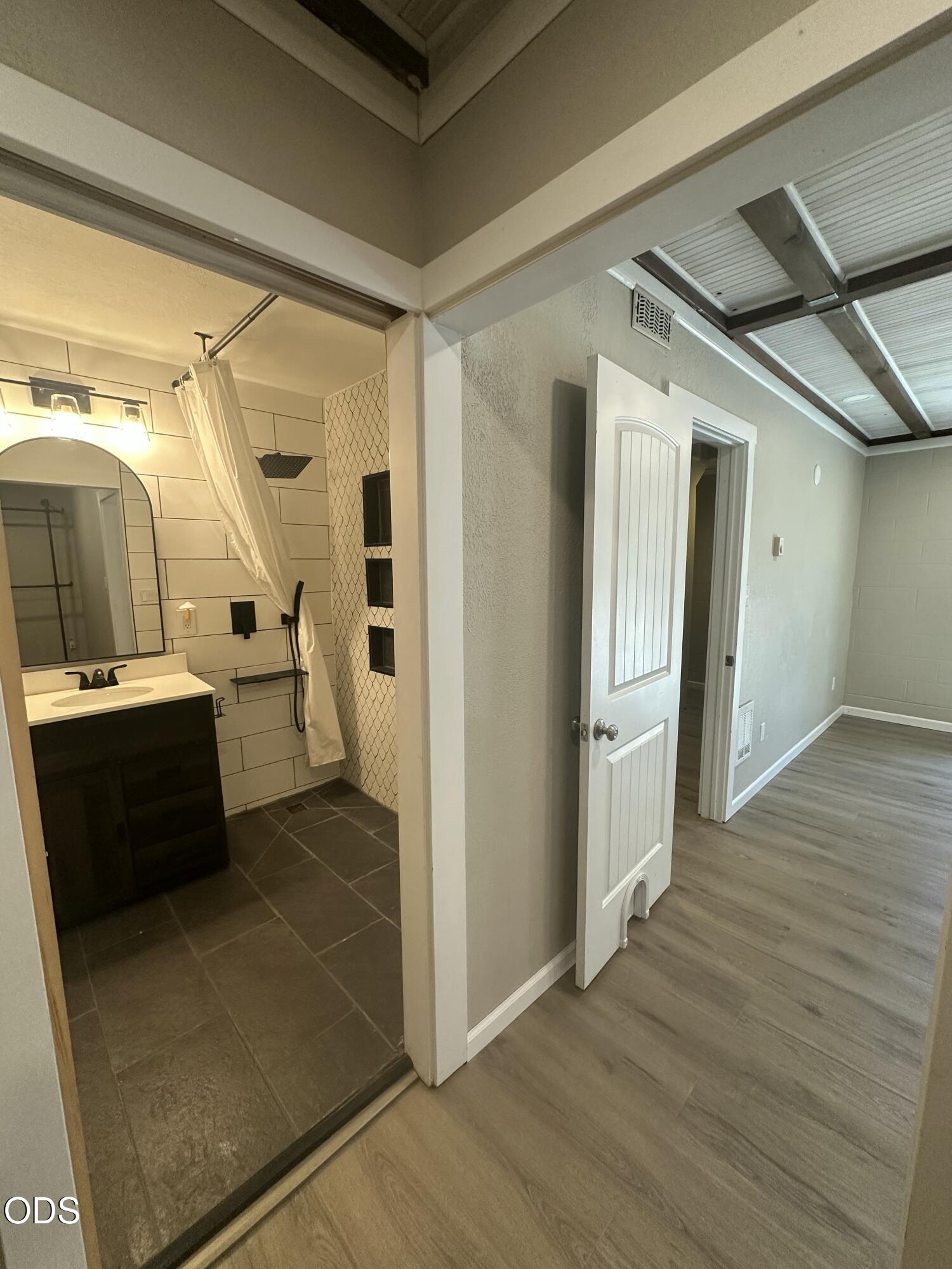 6169 Tamarack Lane