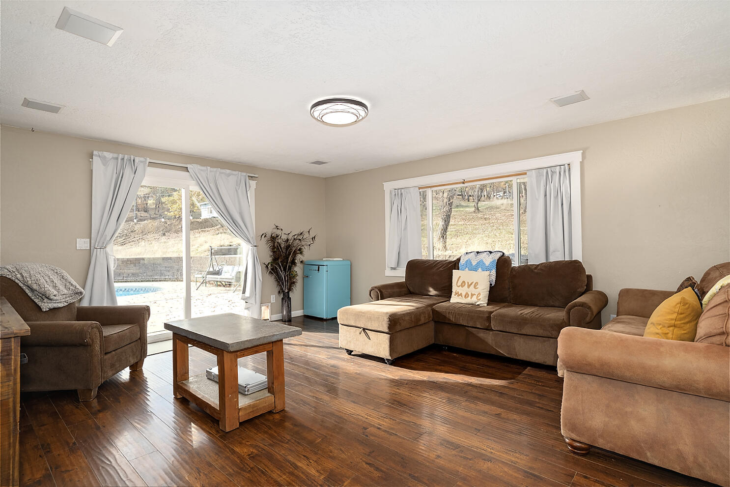 6169 Tamarack Lane