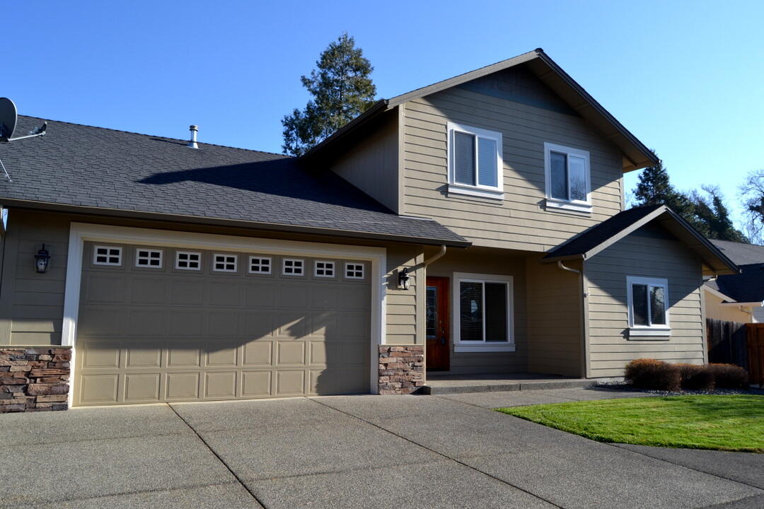 2089 SW Mercury Lane