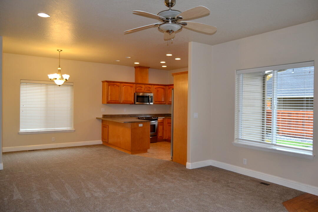 2089 SW Mercury Lane