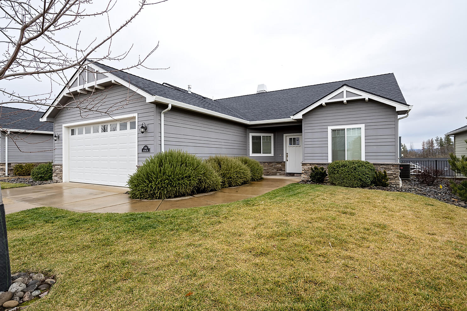 203 Skyhawk Drive, Eagle Point