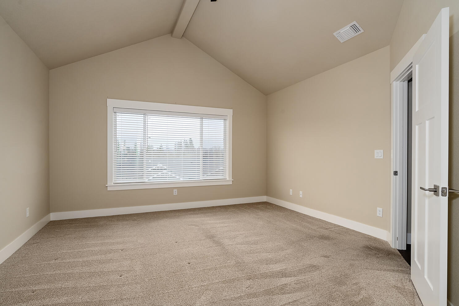 203 Skyhawk Drive, Eagle Point