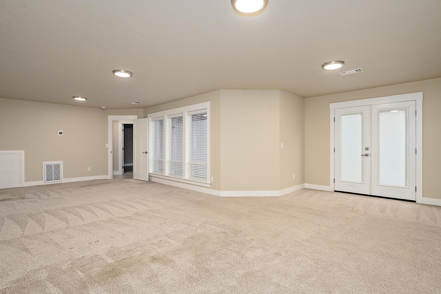 203 Skyhawk Drive, Eagle Point