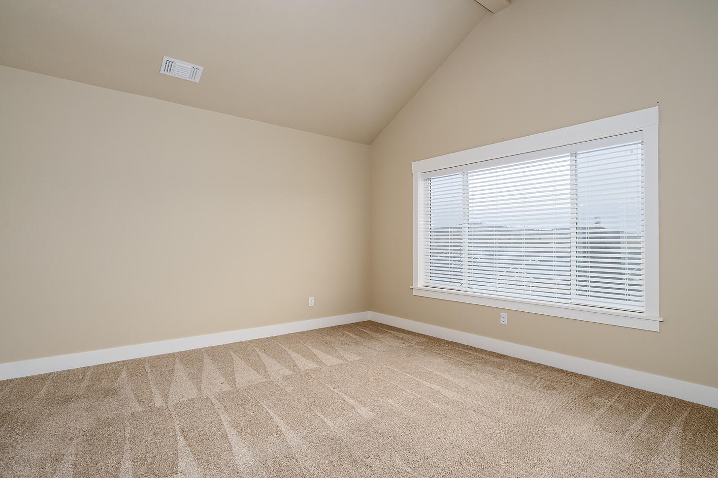 203 Skyhawk Drive, Eagle Point