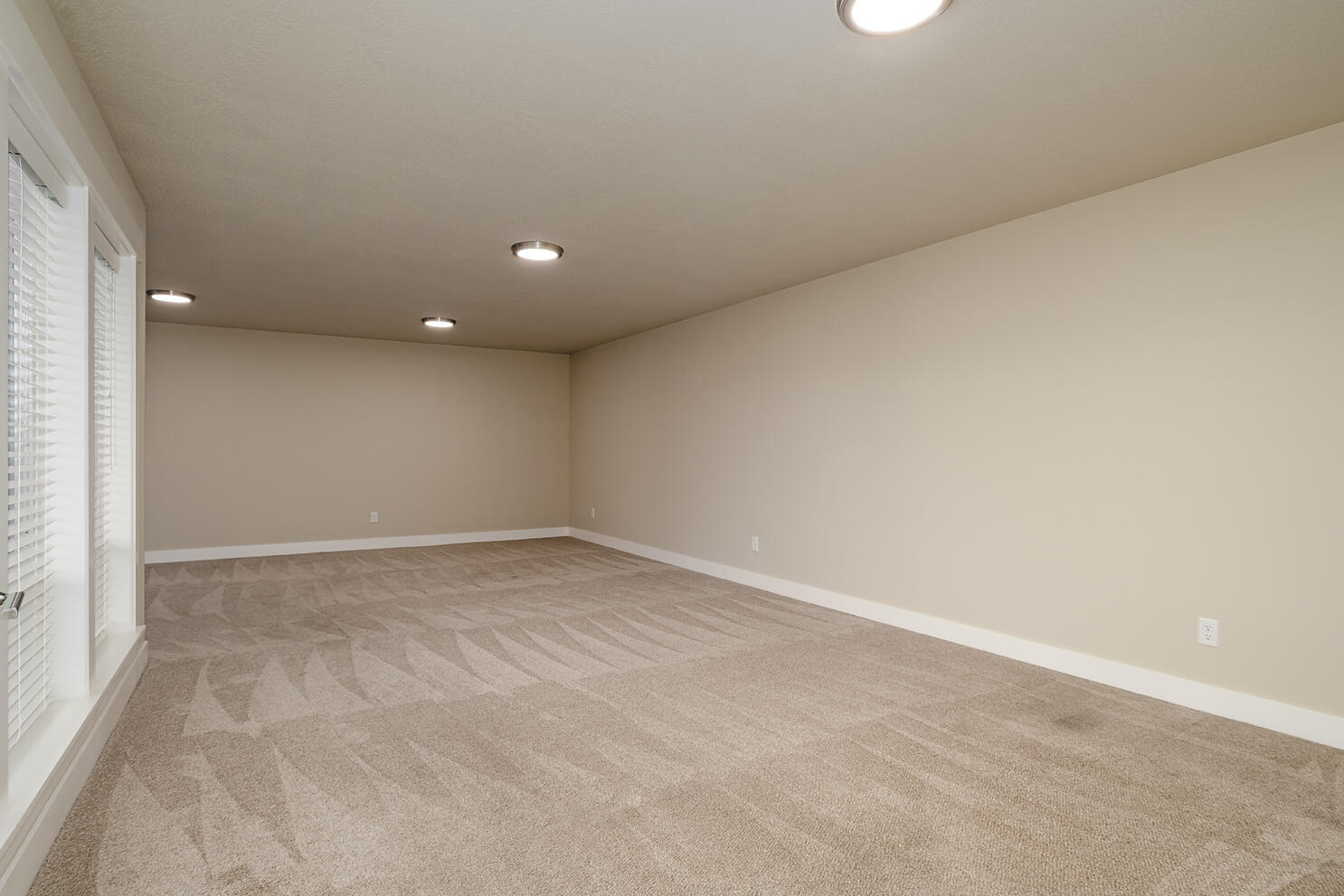 203 Skyhawk Drive, Eagle Point