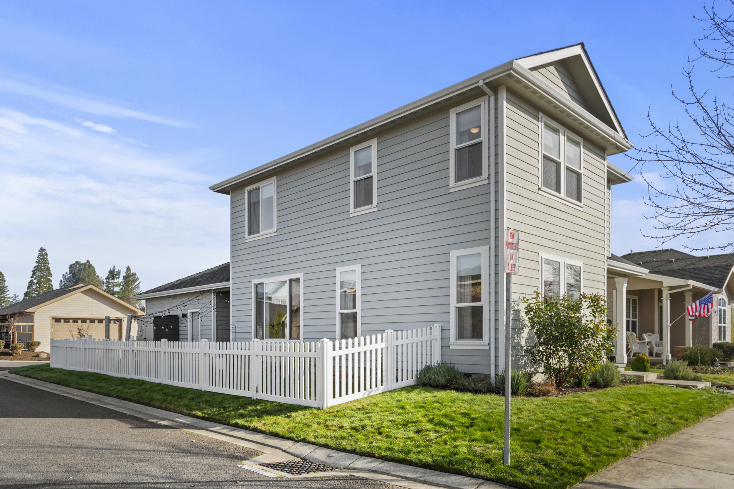 1142 N Haskell Street