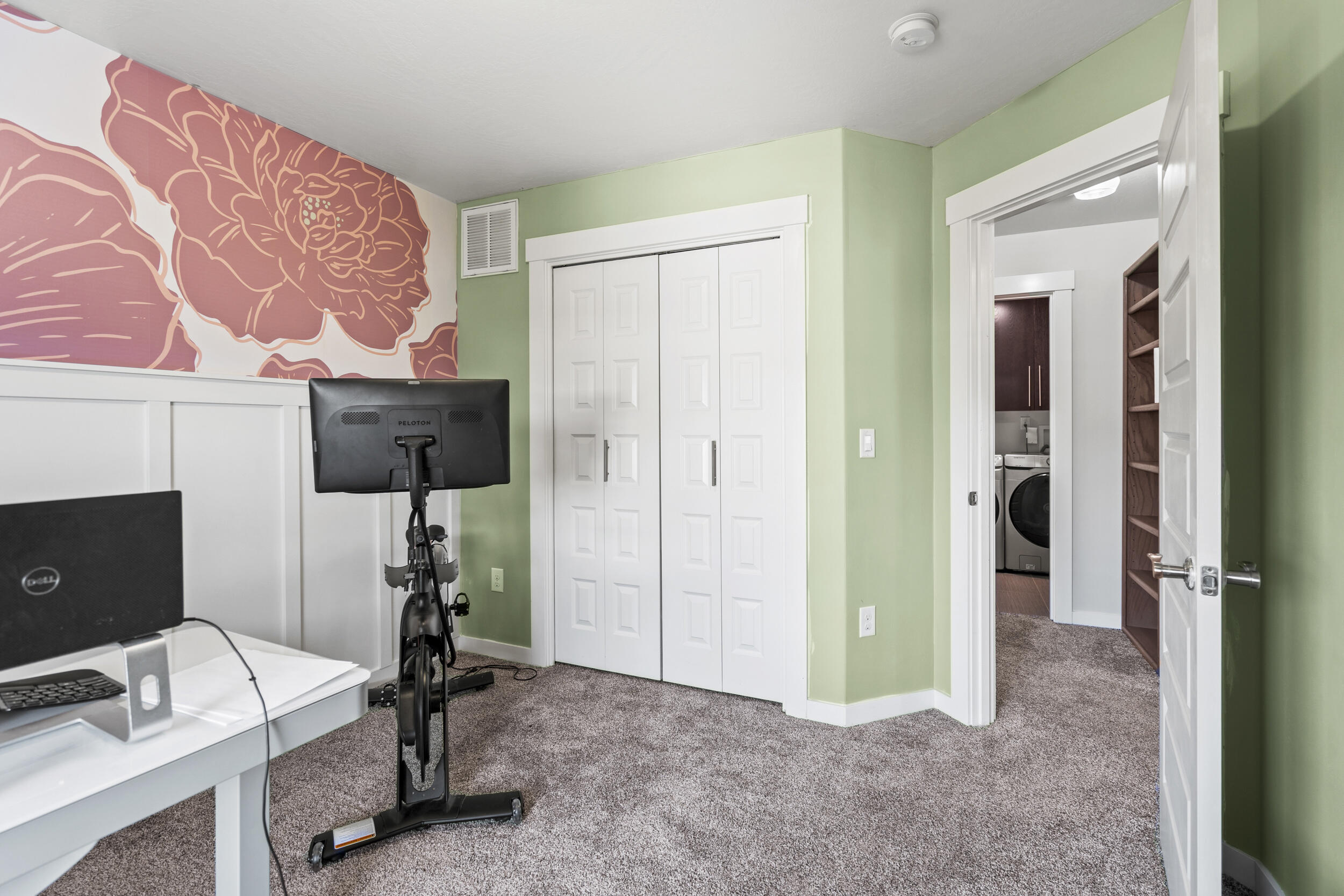 1142 N Haskell Street