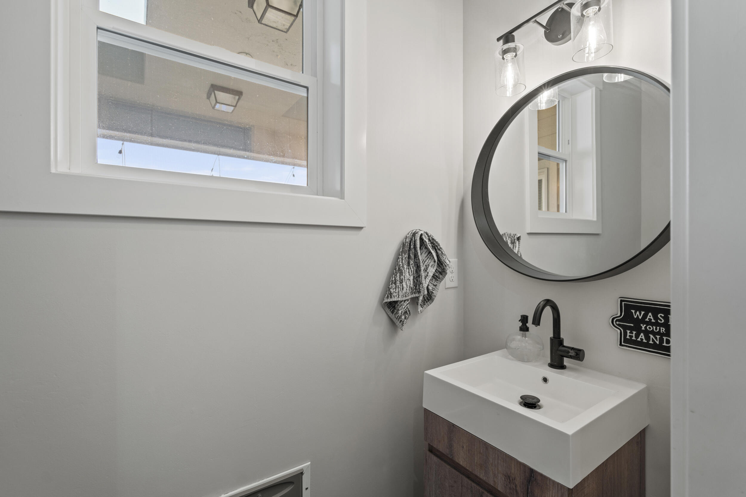 1142 N Haskell Street