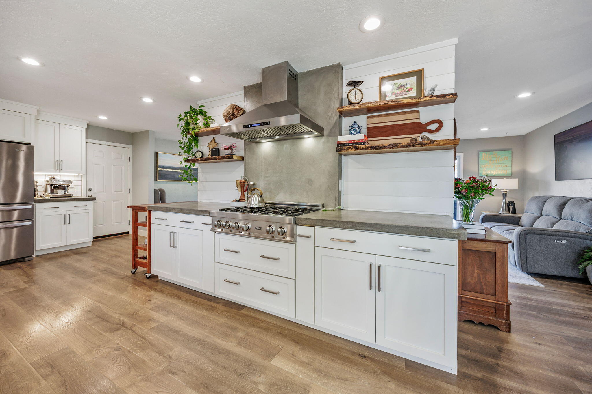 3367 Annapolis Drive