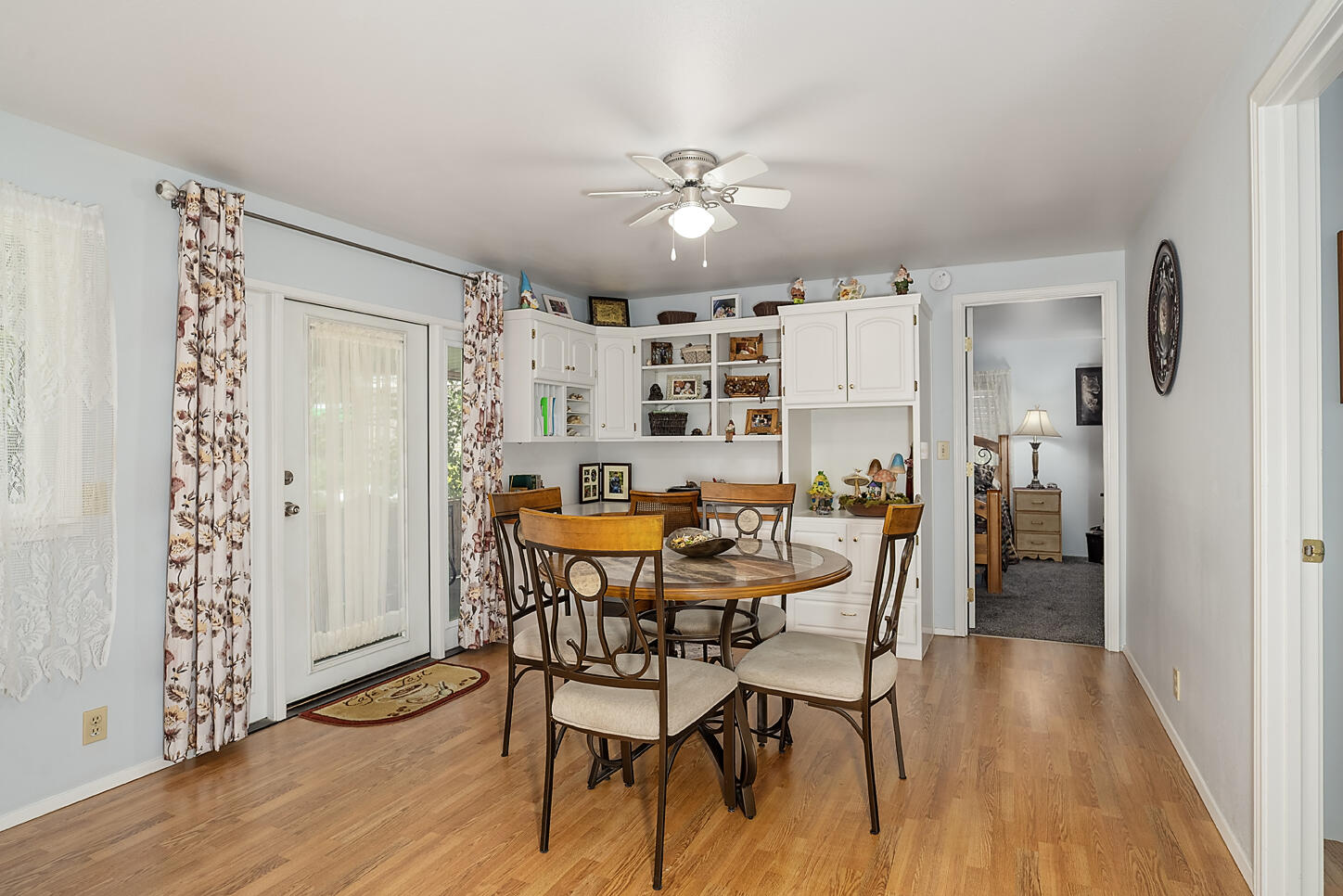 515 E Main Street, 1