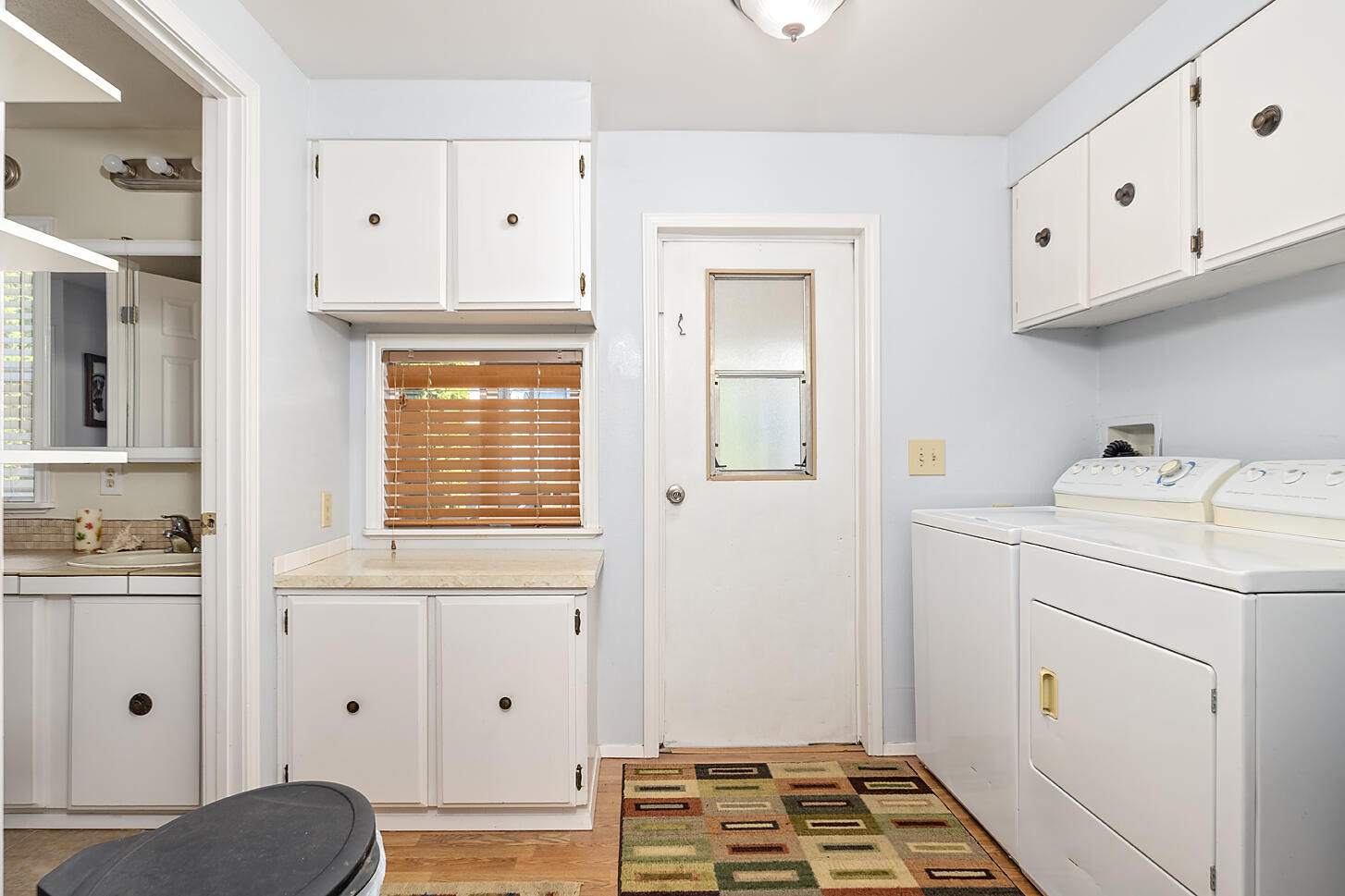 515 E Main Street, 1