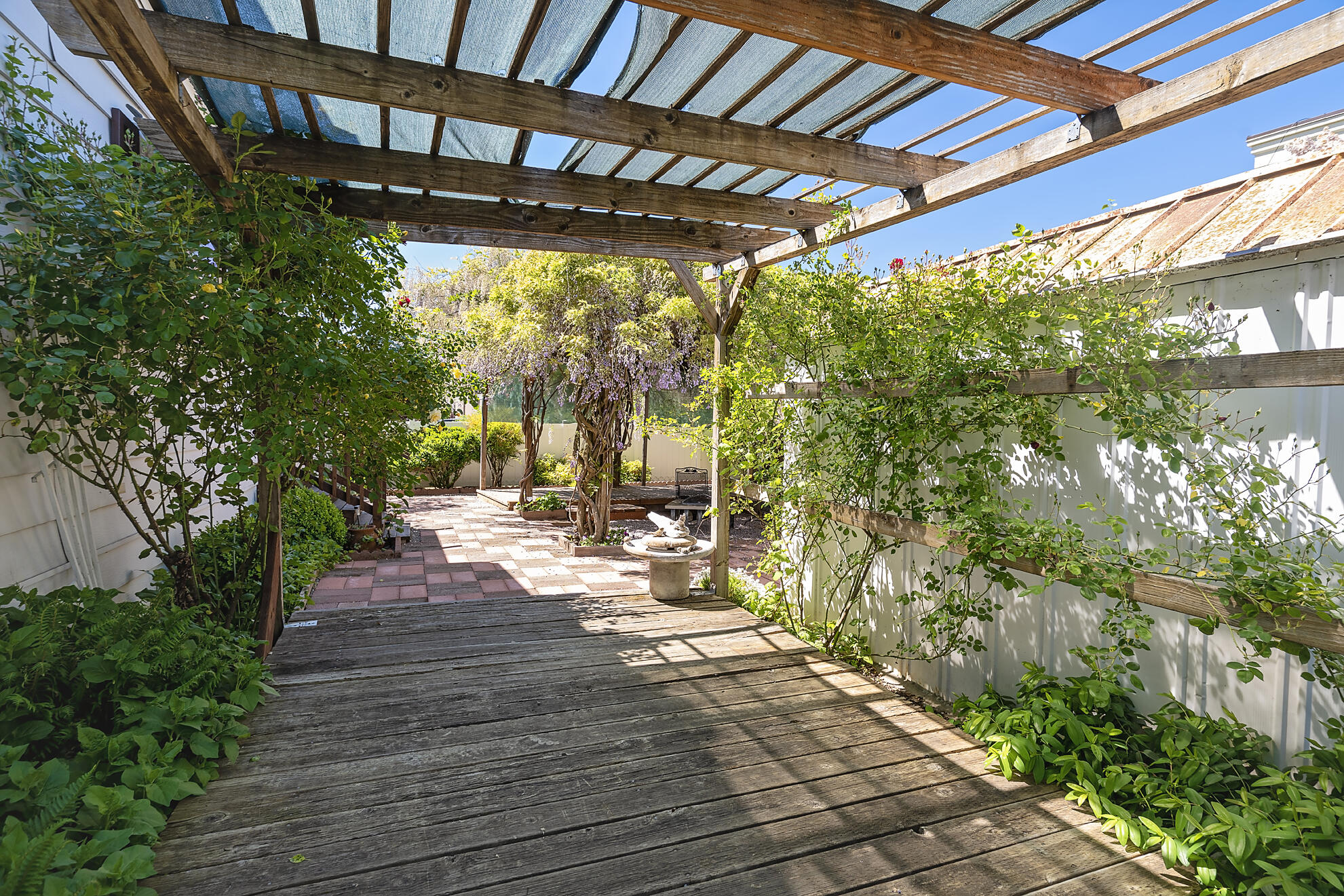 515 E Main Street, 1