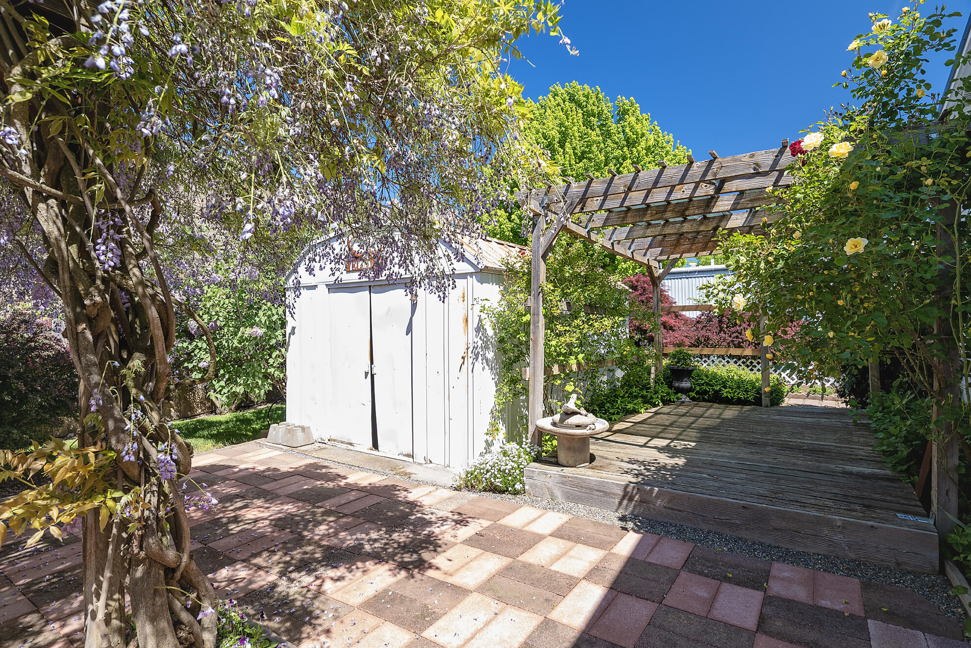 515 E Main Street, 1