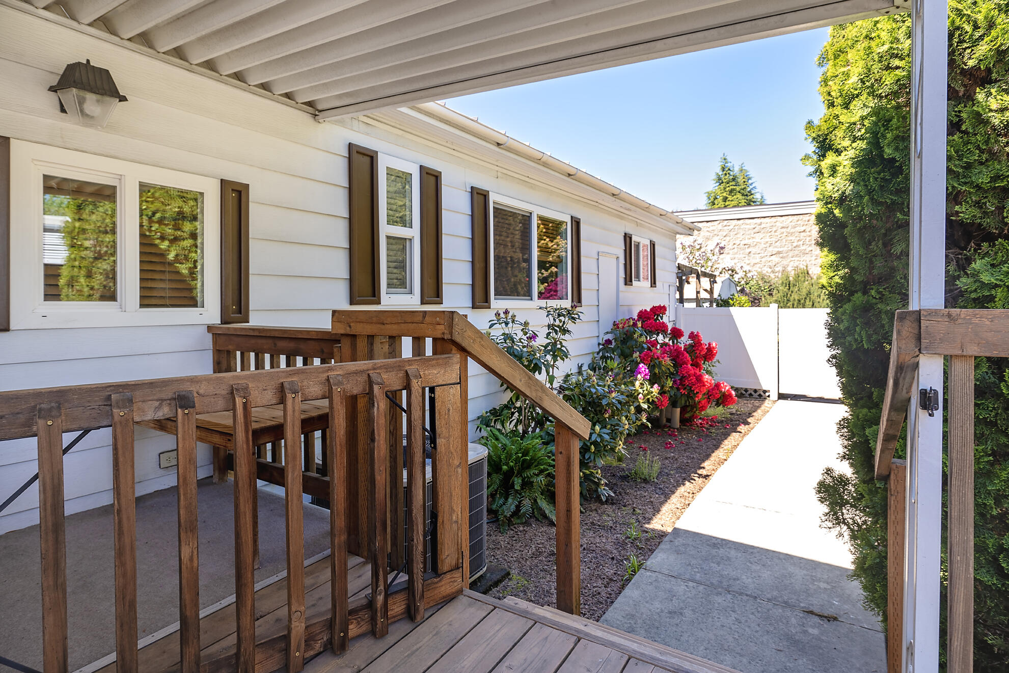 515 E Main Street, 1