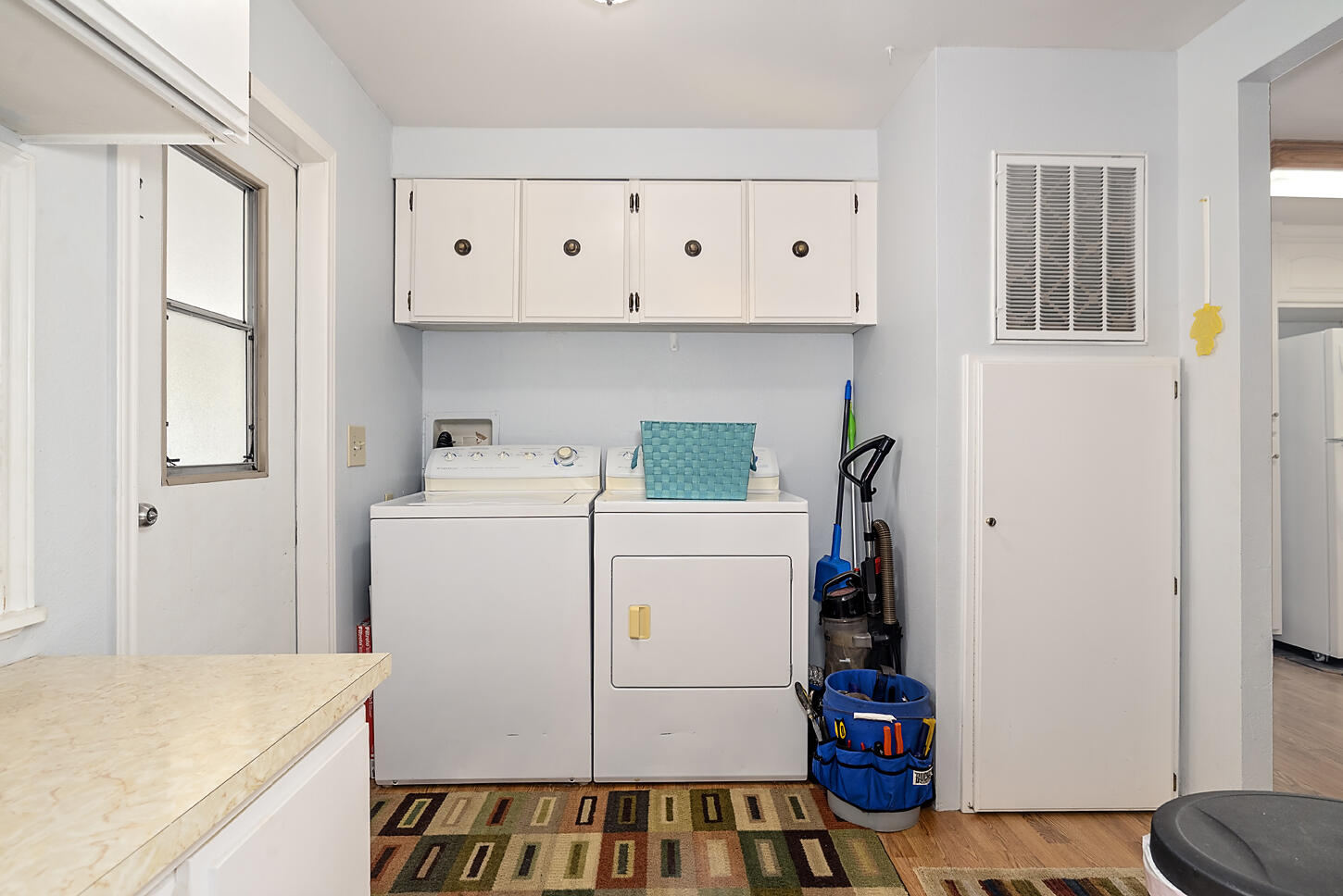 515 E Main Street, 1