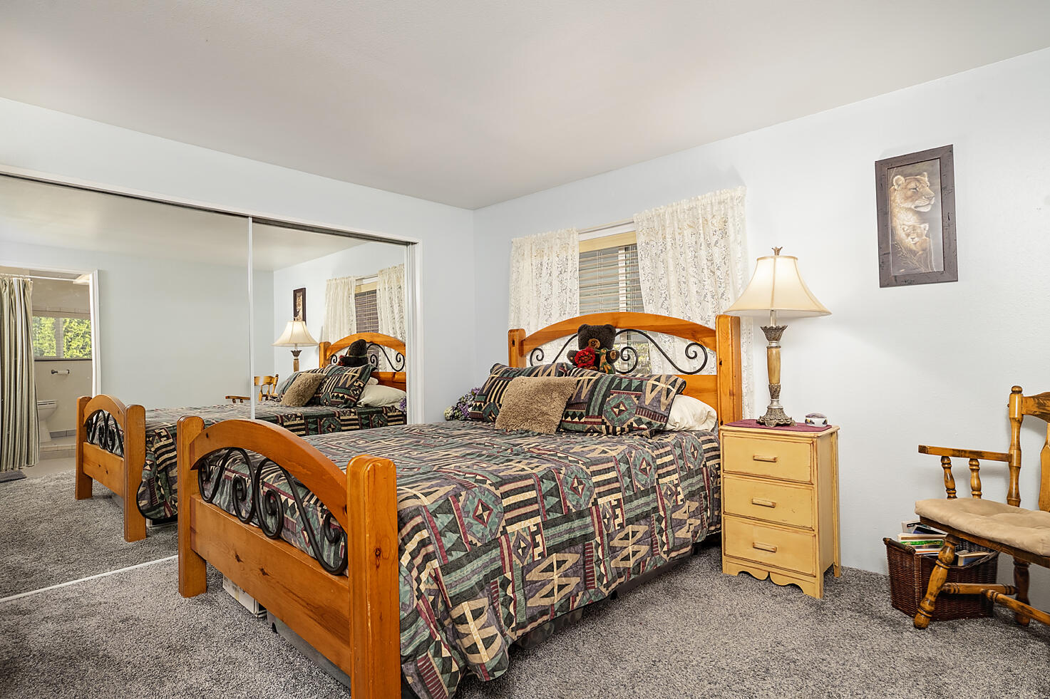 515 E Main Street, 1