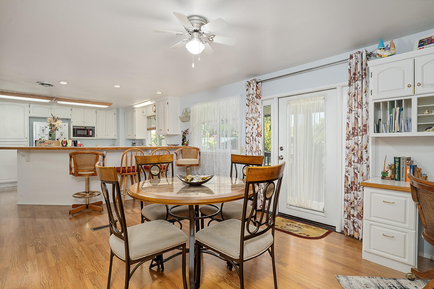 515 E Main Street, 1