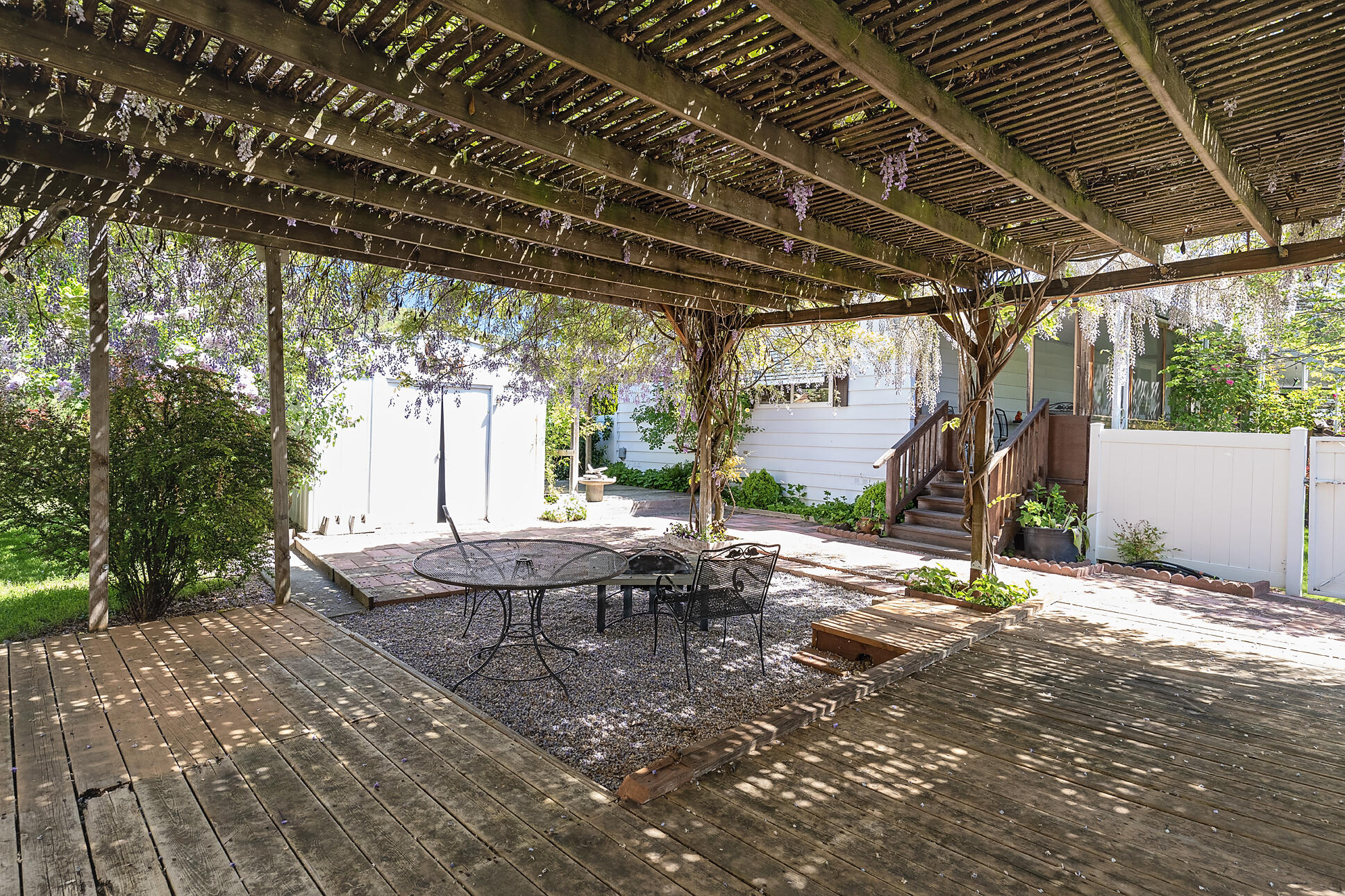 515 E Main Street, 1