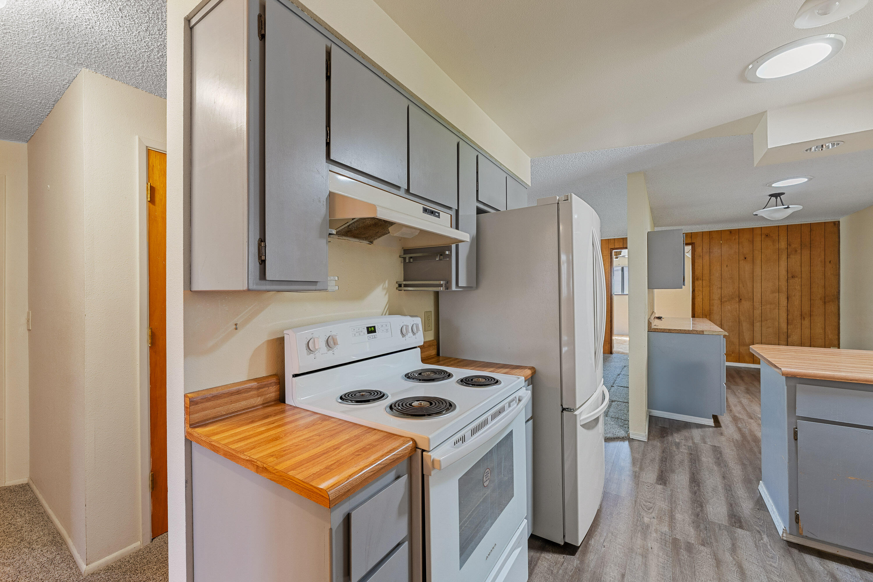 1606 SW Heather Drive