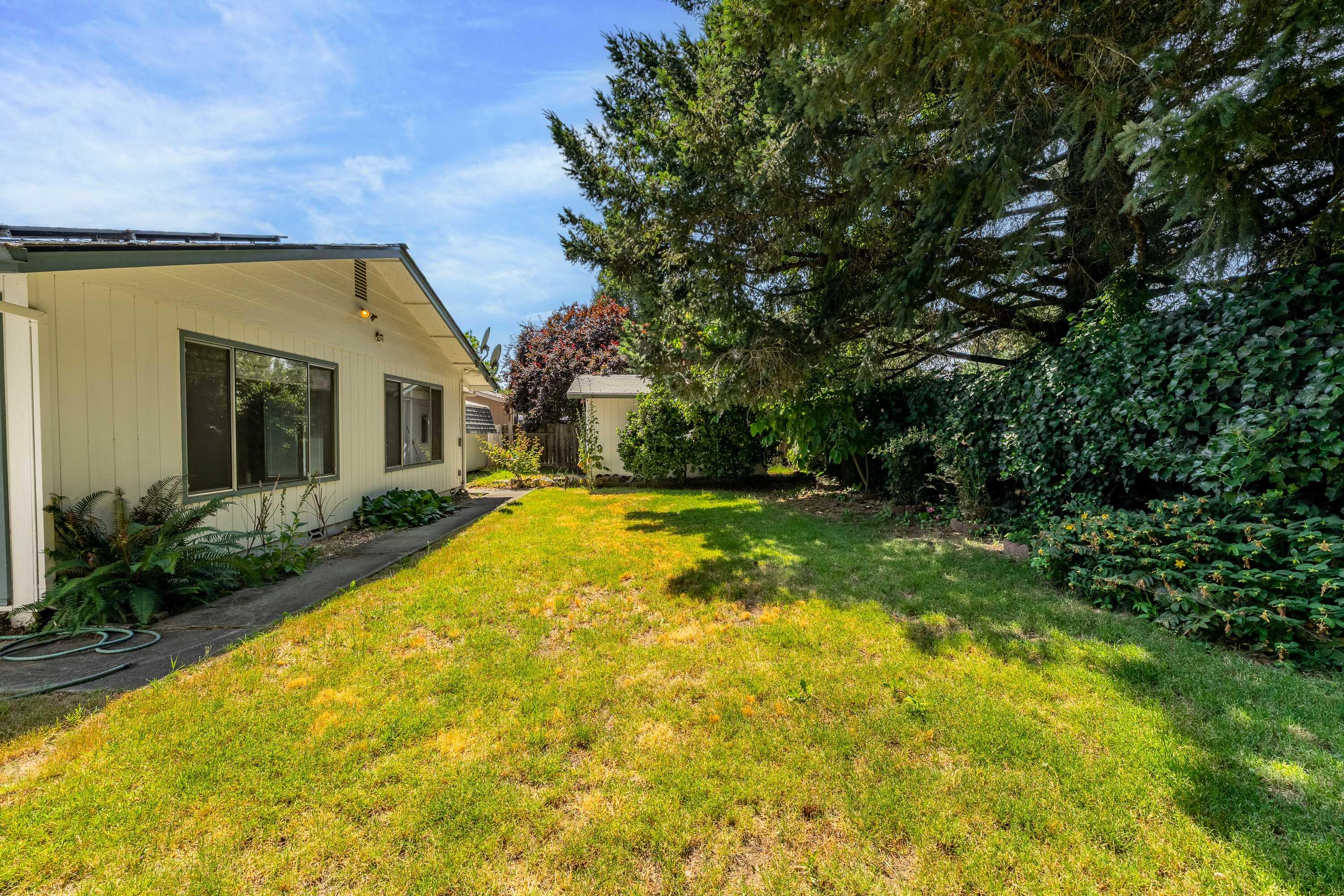 1606 SW Heather Drive