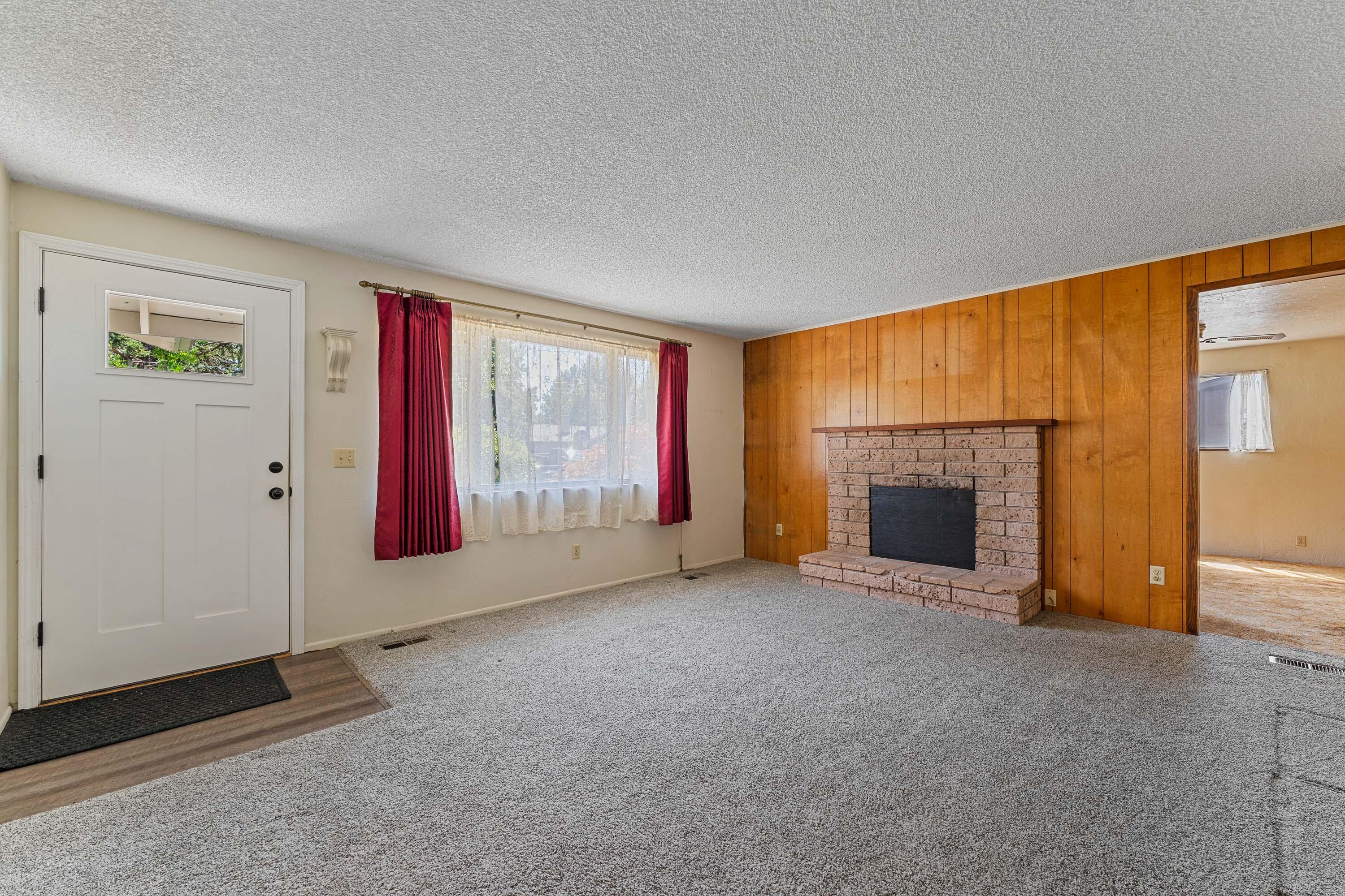 1606 SW Heather Drive