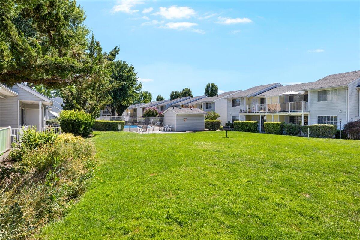 2101 Poplar Drive, 69