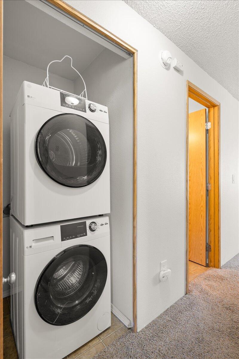 2101 Poplar Drive, 69