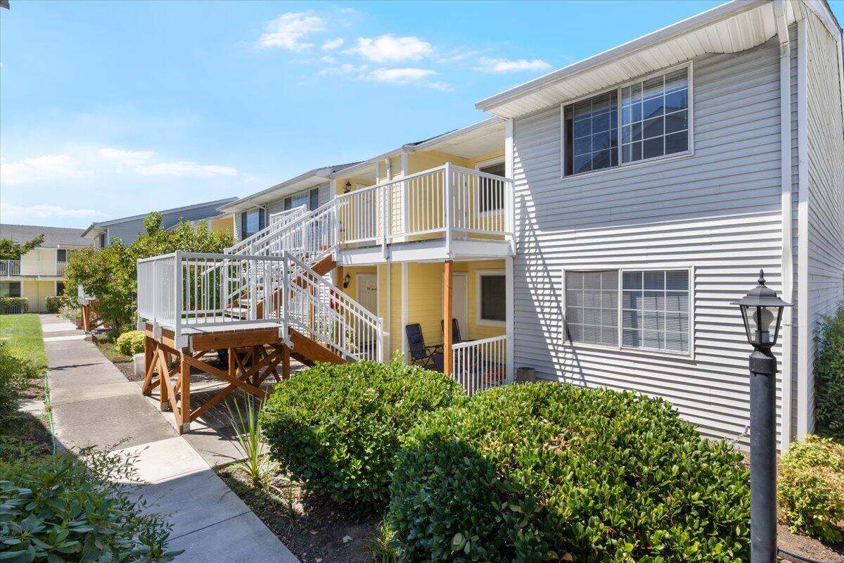 2101 Poplar Drive, 69