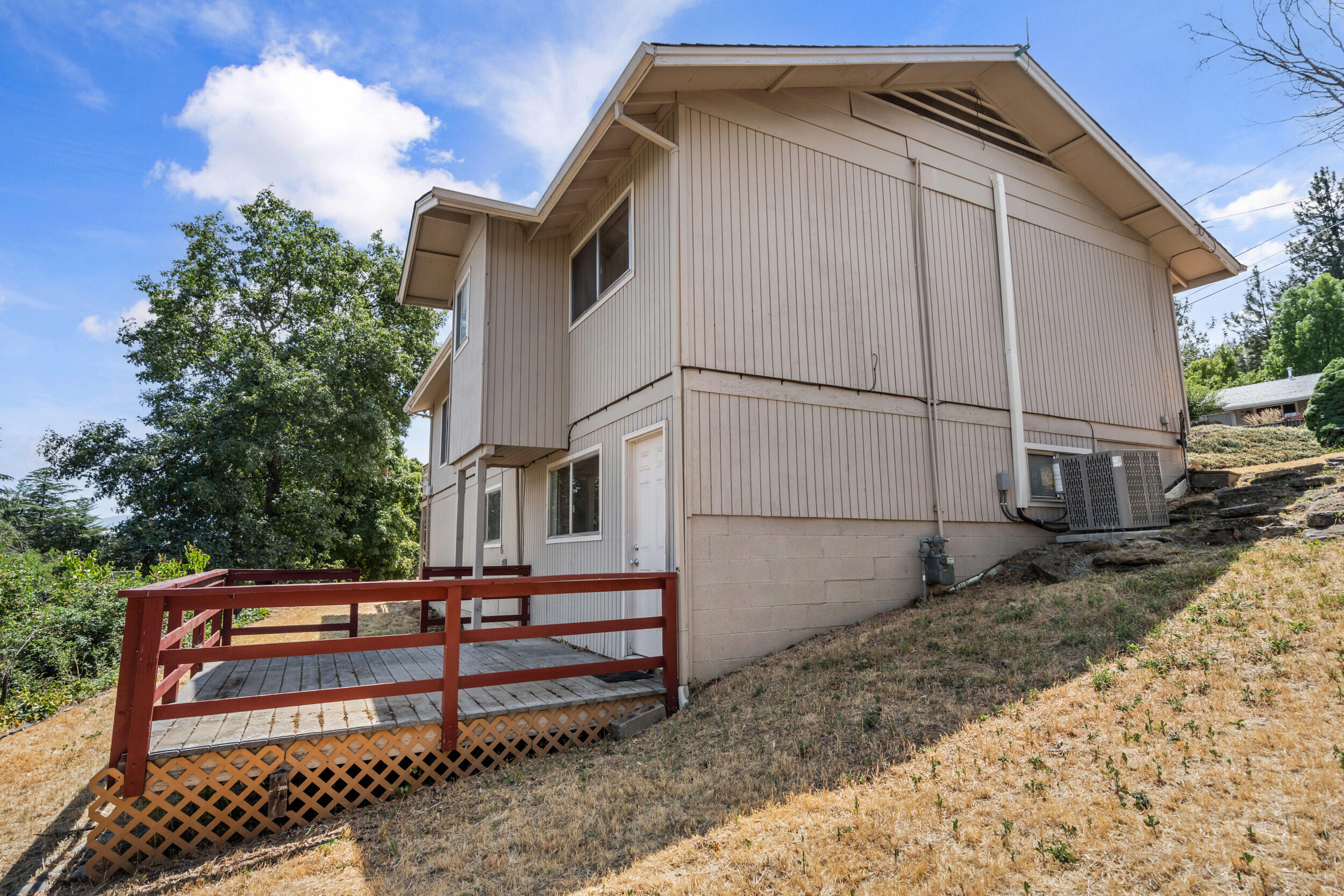 1179 N Main Street