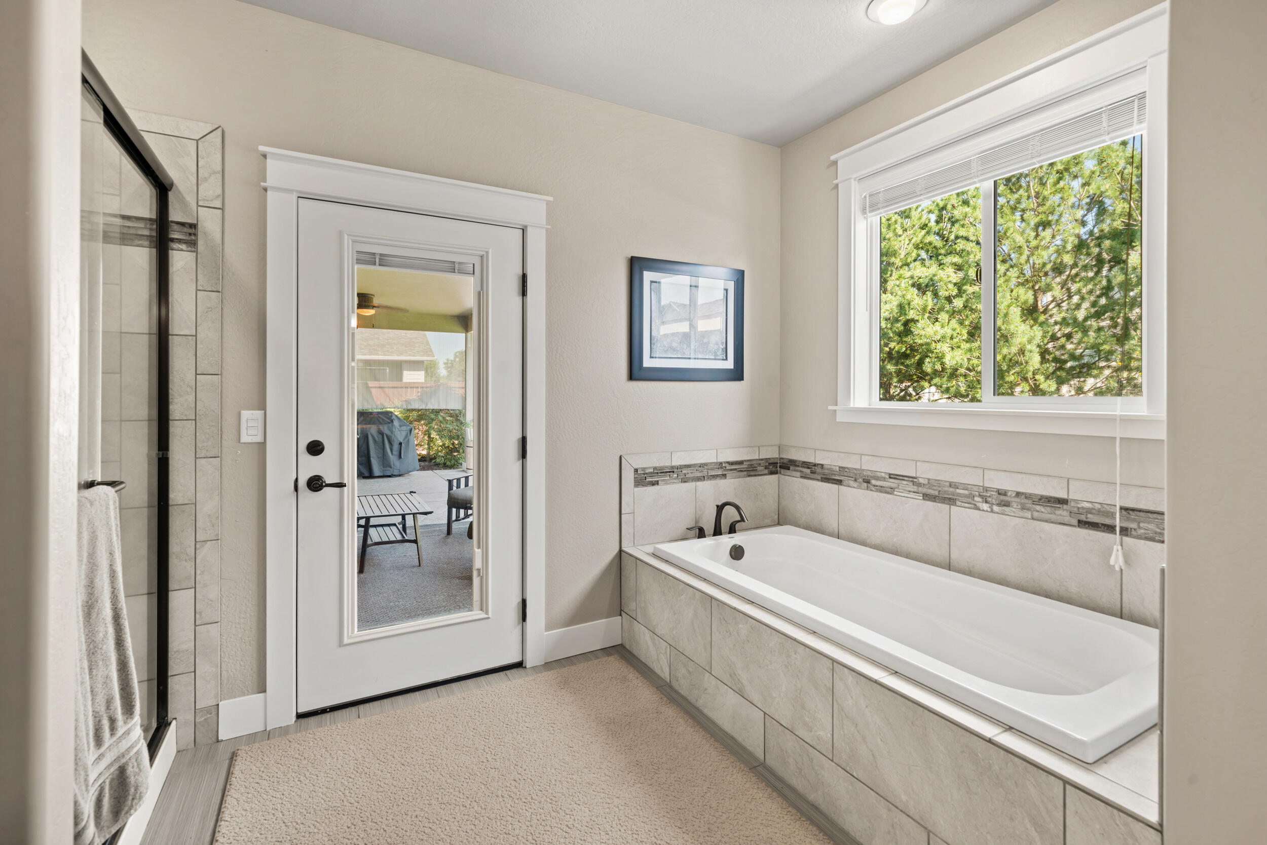 949 Arrowhead Trail