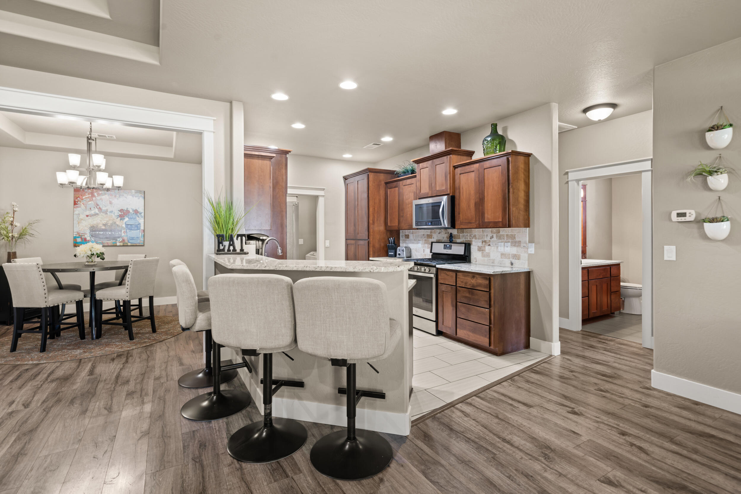 949 Arrowhead Trail