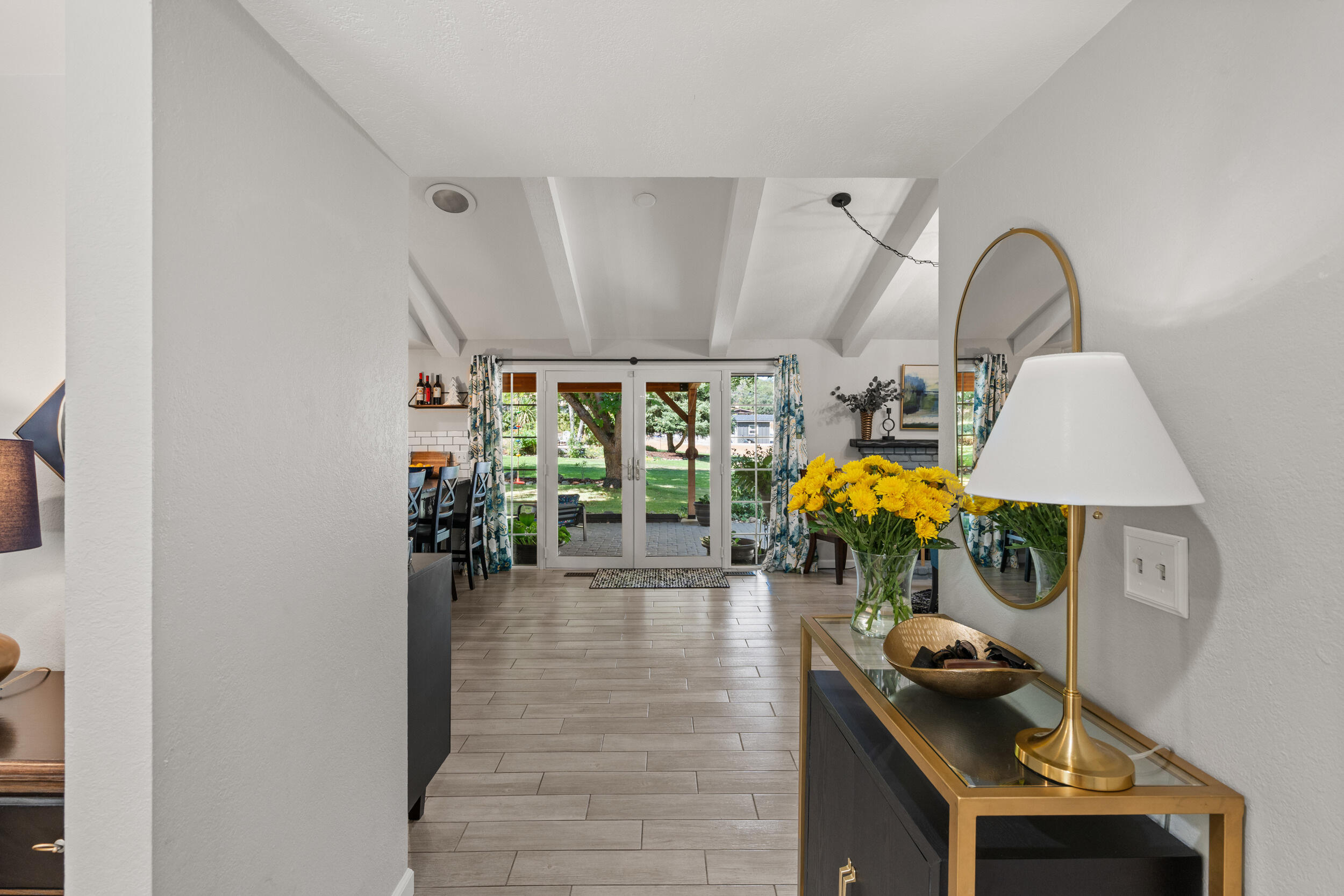 2050 Magnolia Avenue