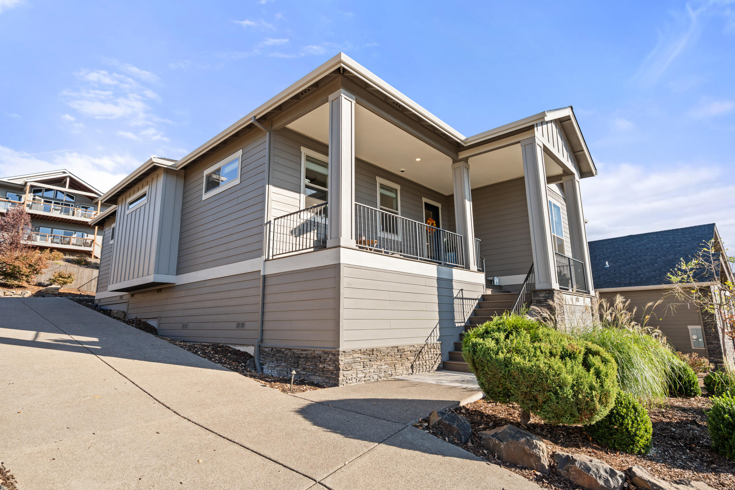 523 W La Strada Circle