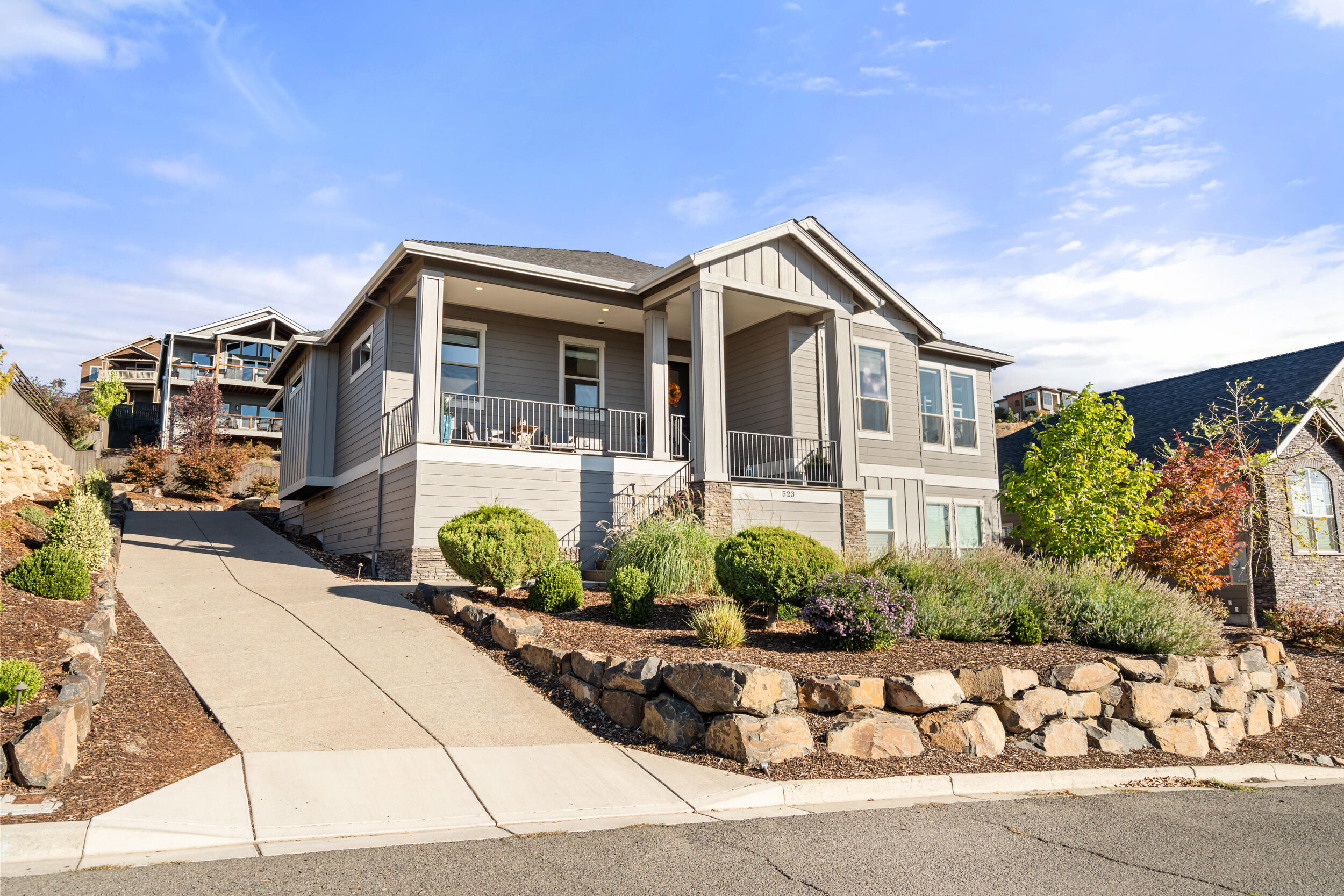 523 W La Strada Circle