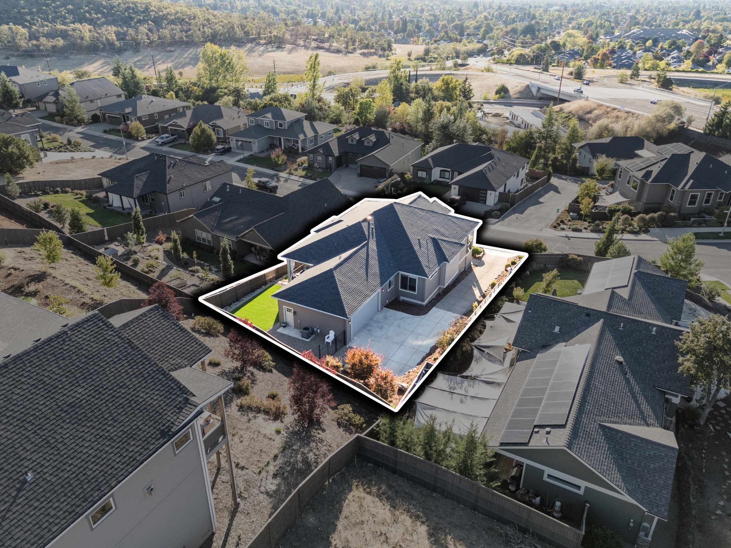 523 W La Strada Circle