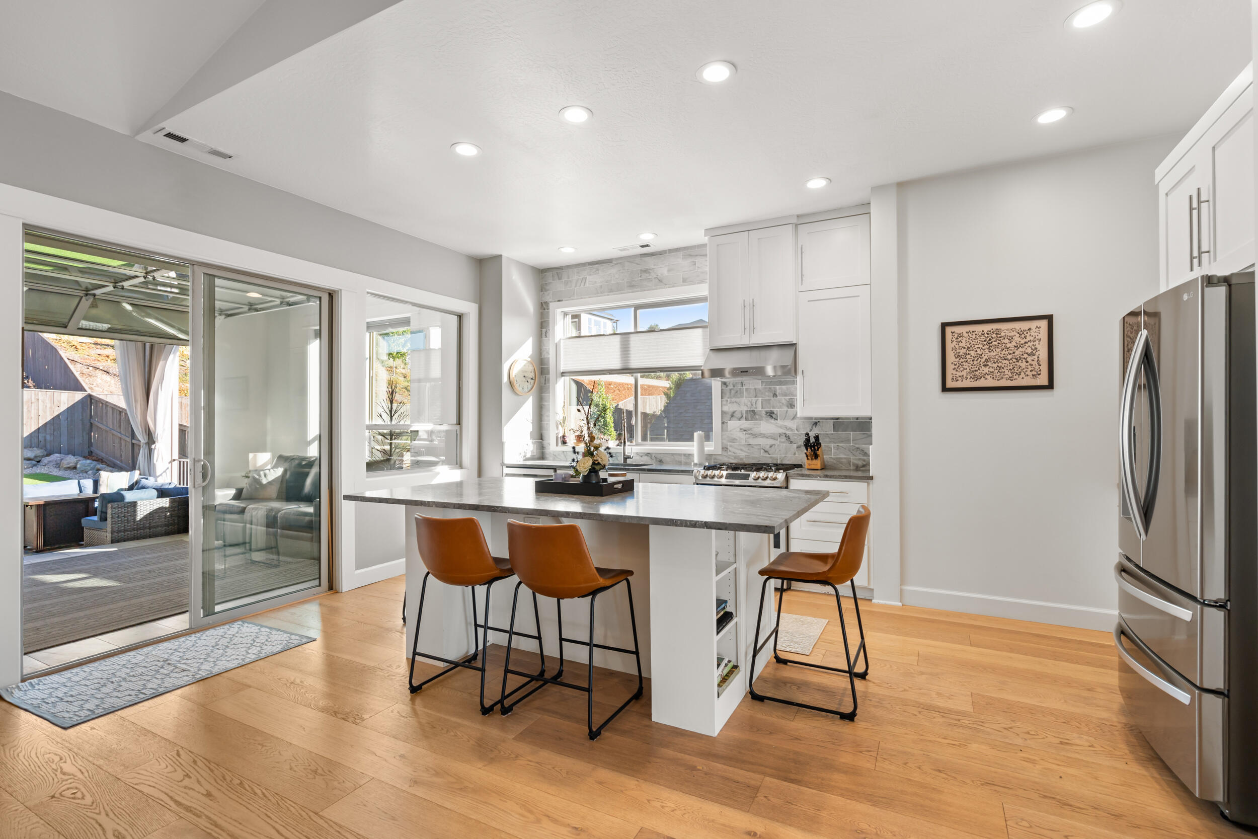 523 W La Strada Circle