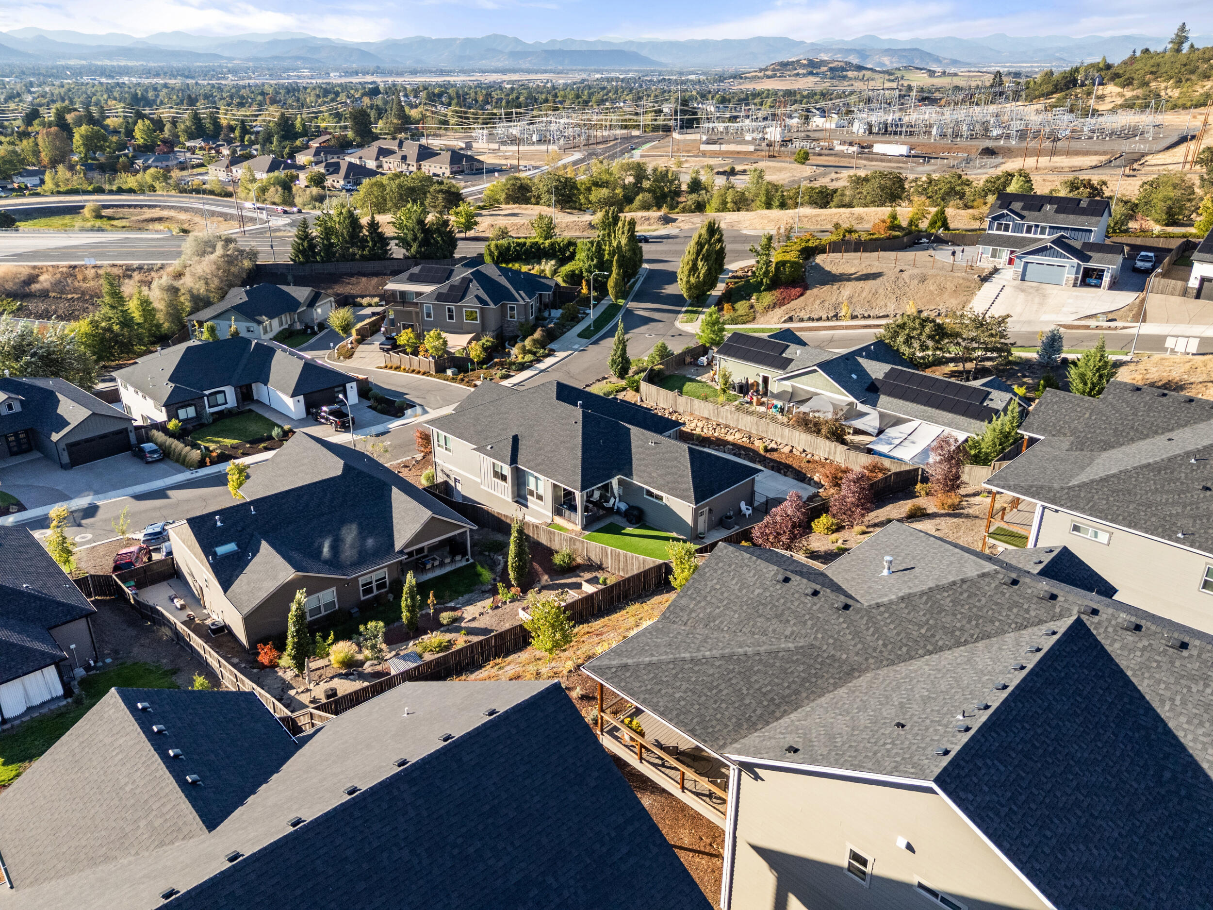 523 W La Strada Circle