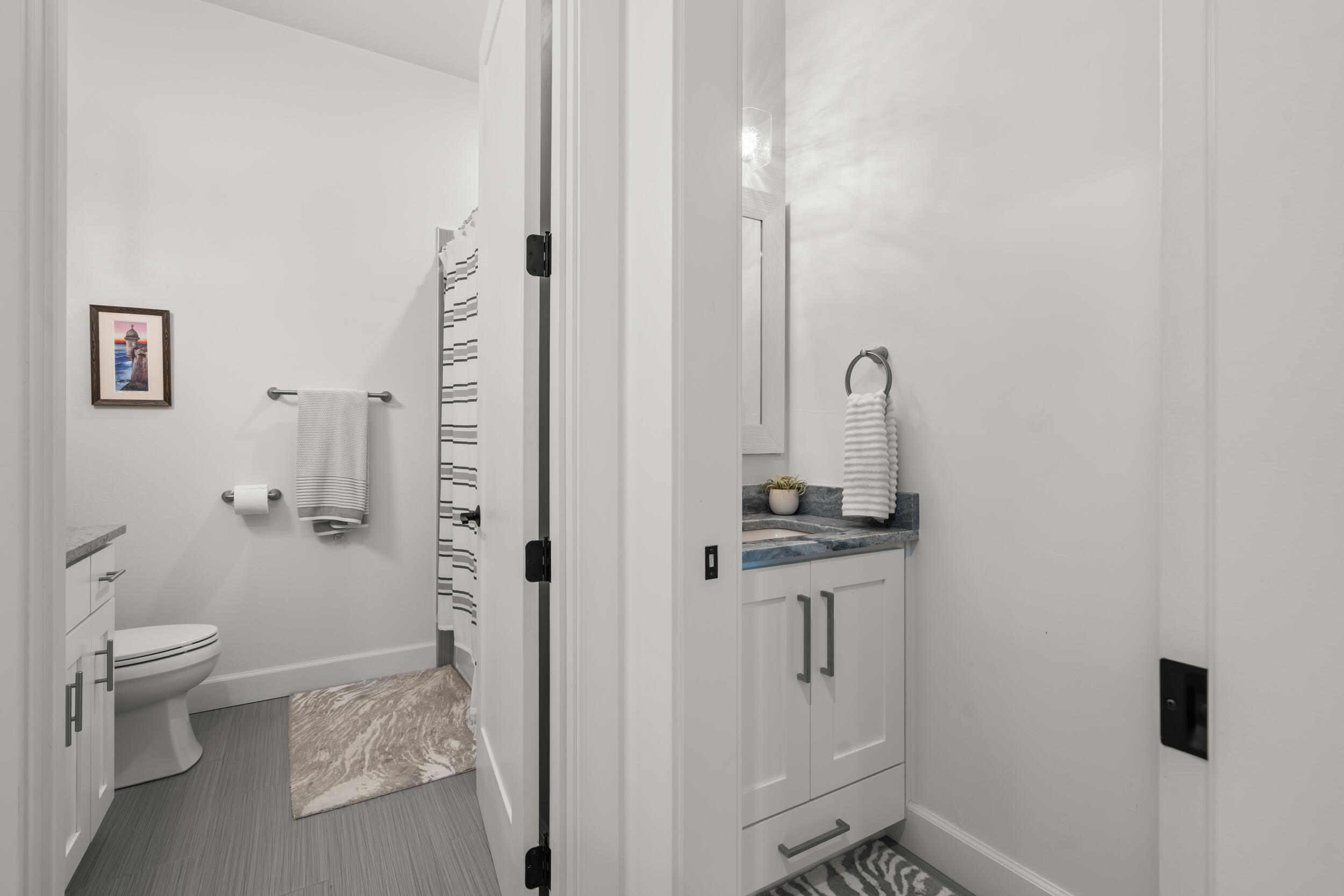 523 W La Strada Circle