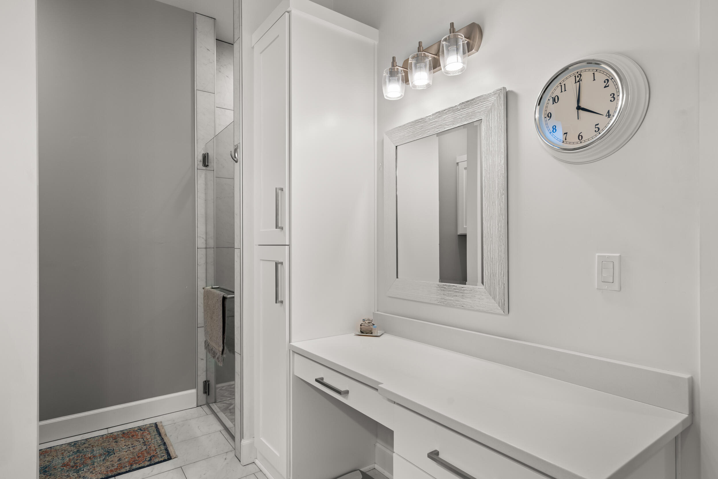 523 W La Strada Circle