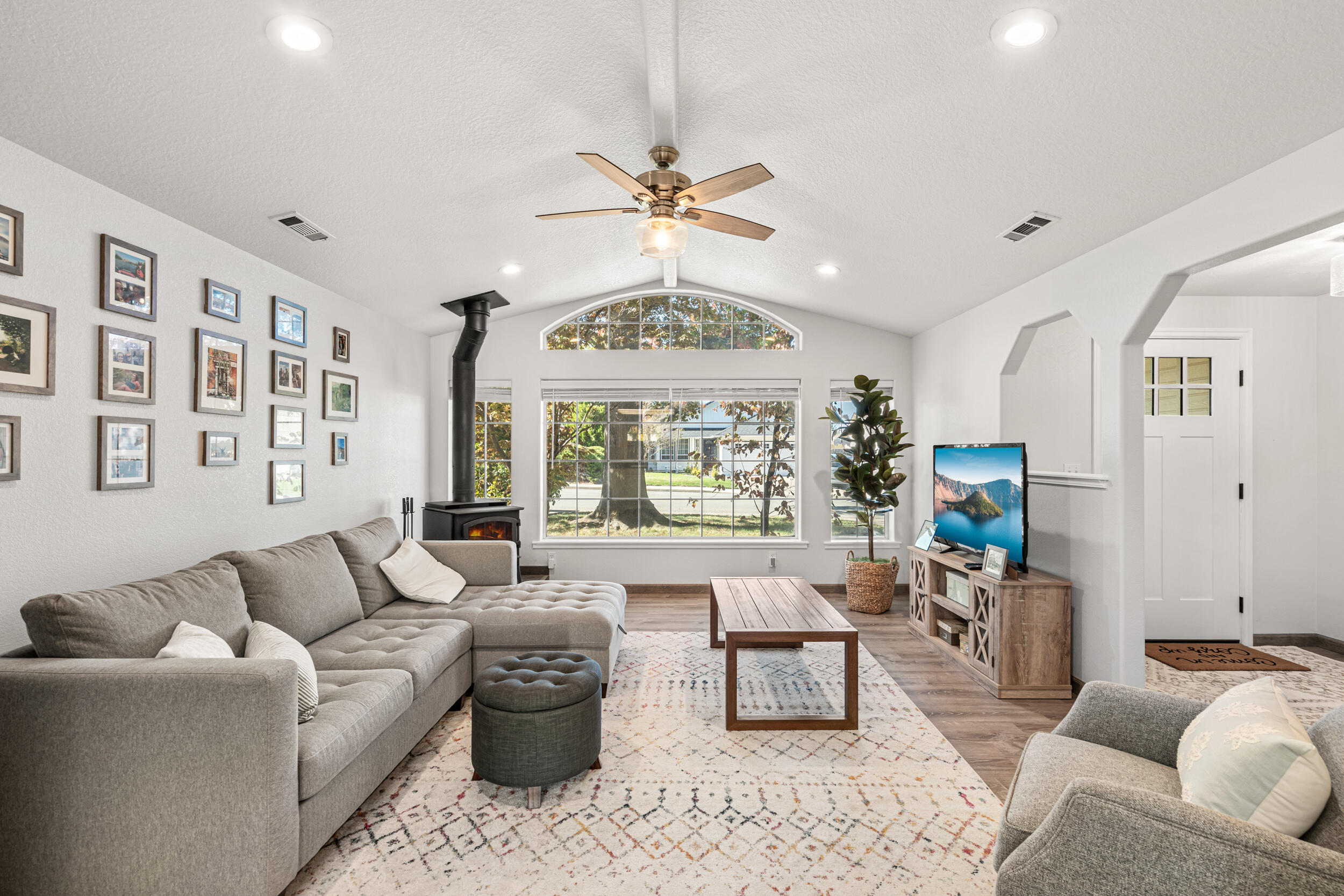 1132 Hampton Drive, Central Point