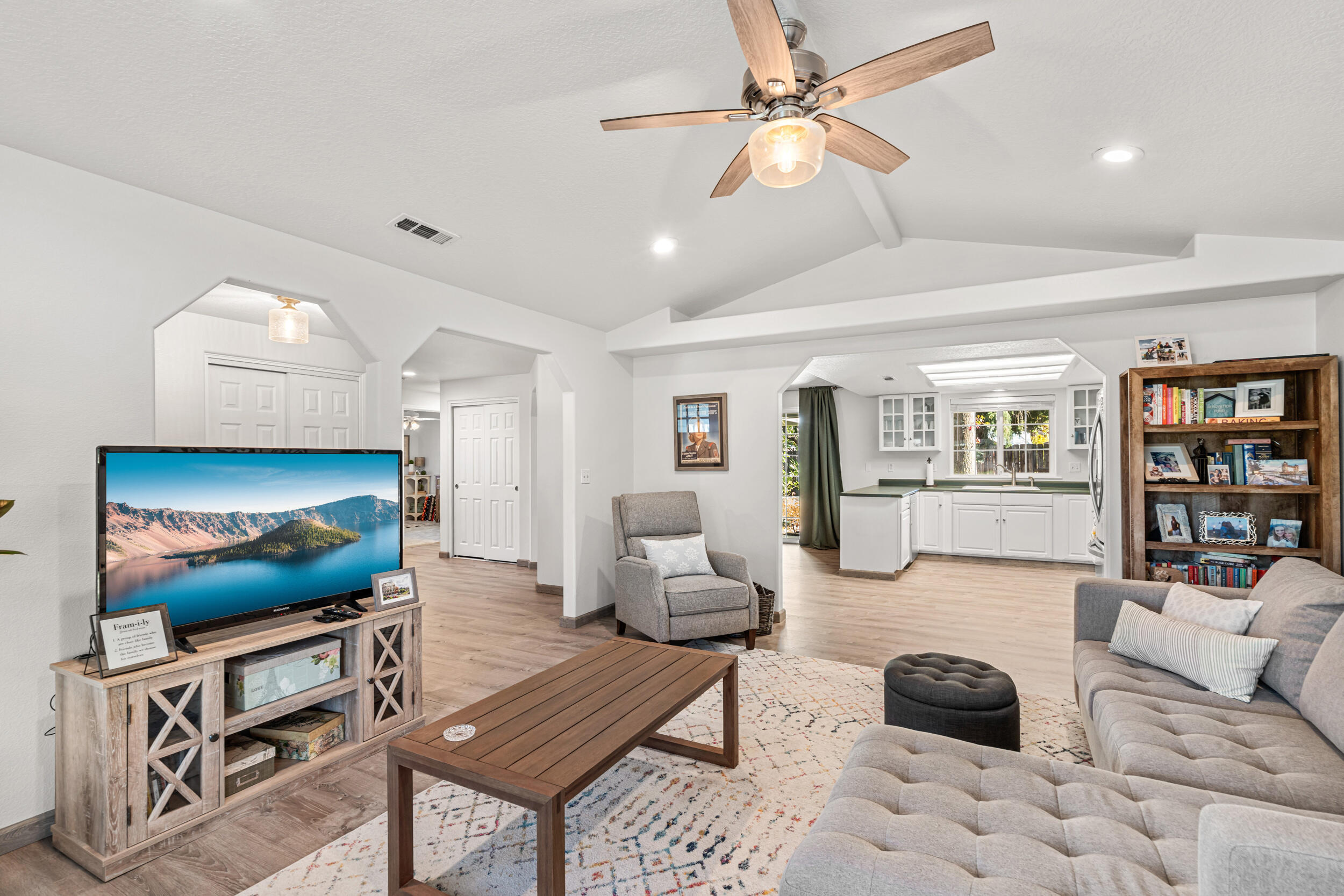 1132 Hampton Drive, Central Point