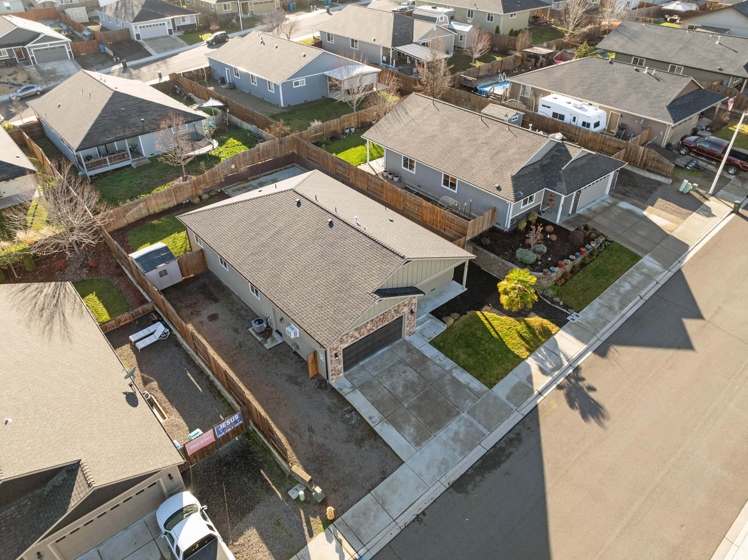 925 Sellwood Drive
