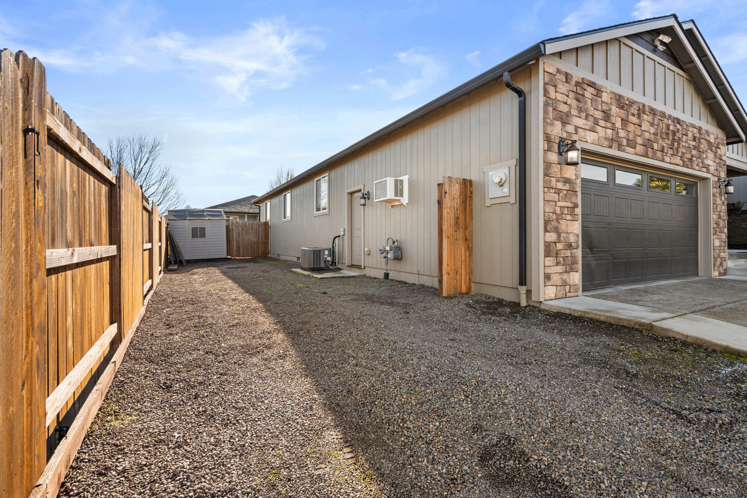 925 Sellwood Drive