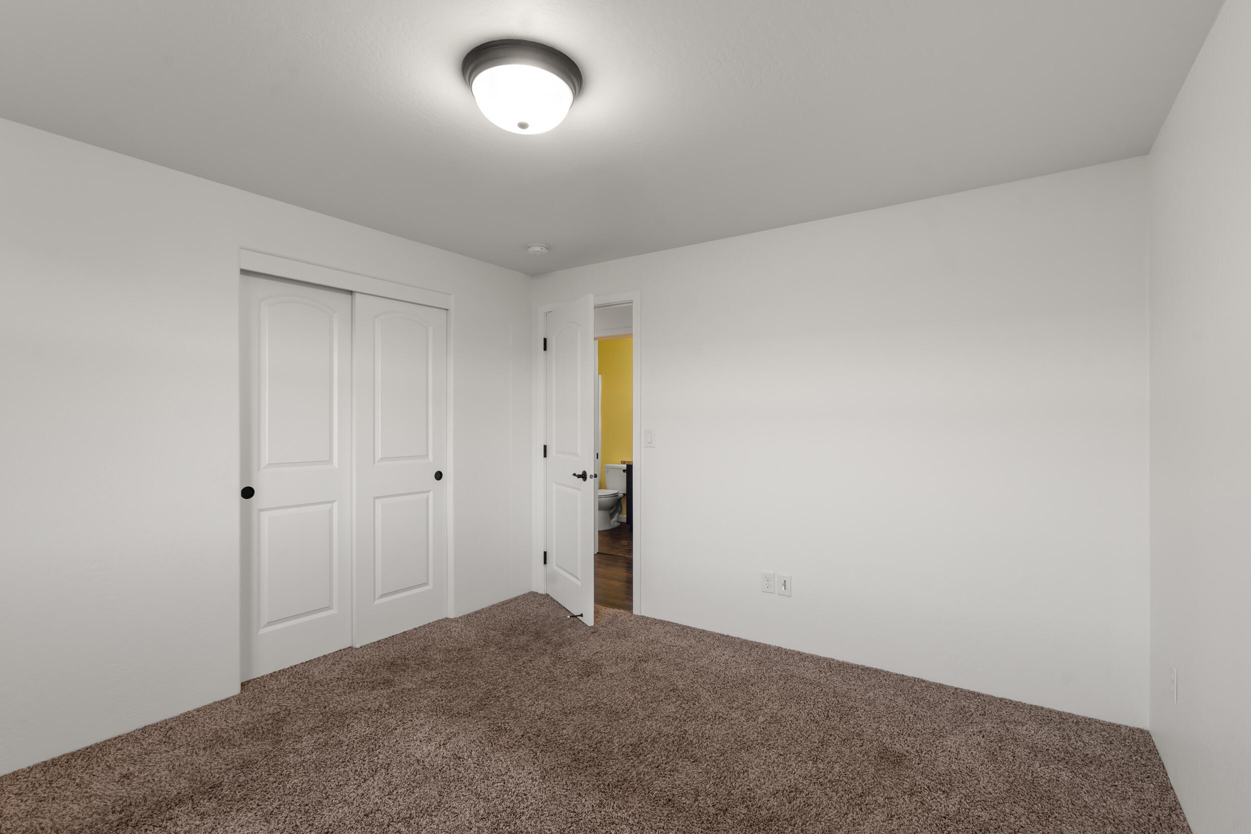 925 Sellwood Drive
