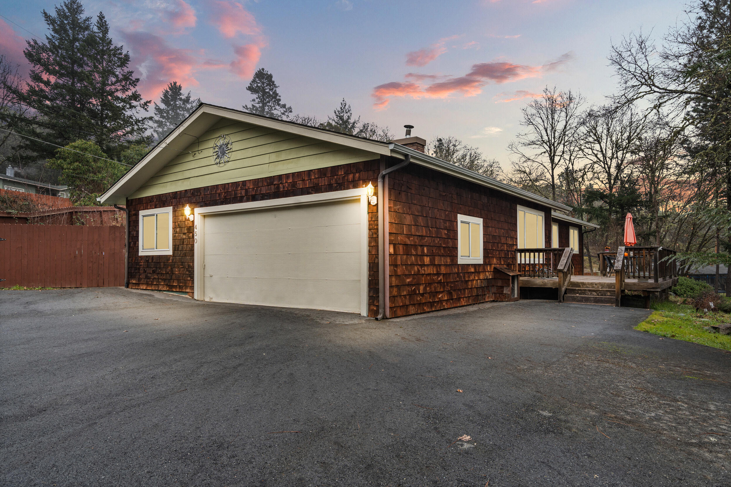 450 Crestview Loop